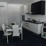 Domus - Catullo - Apartment